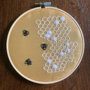 Honeycomb Bee Embroidery - 6” Hoop